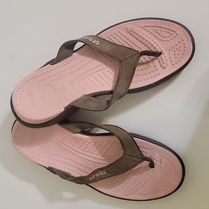 Crocs Womens Size 8 Classic Capri Brown/Pink Flip Flop Low Top Comfort Sandal